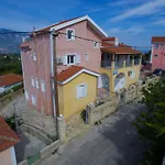Apartmán Kazarma At Village *